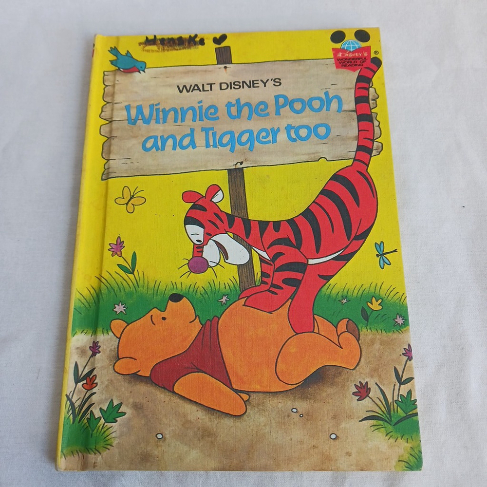 Disney Winnie the Pooh and Tigger Too 1975 Book Club Edition